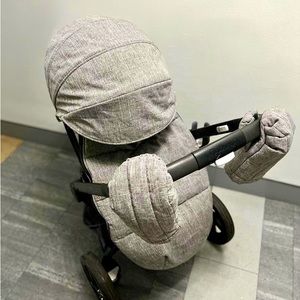 CV078 DVW Quincy Moodd stroller with bassinet & Car Seat included